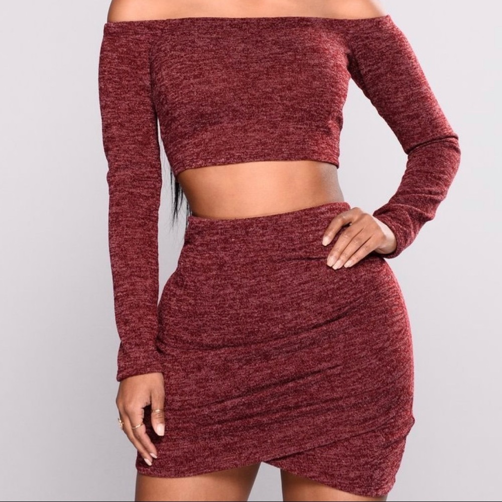 FASHION NOVA 2 PIECE BURGUNDY SET